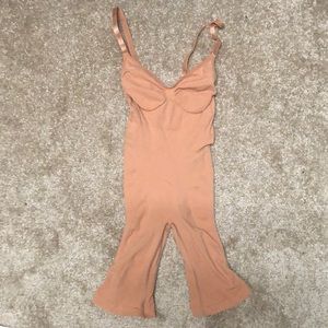 SKIMS SCULPTING BODYSUIT MID THIGH